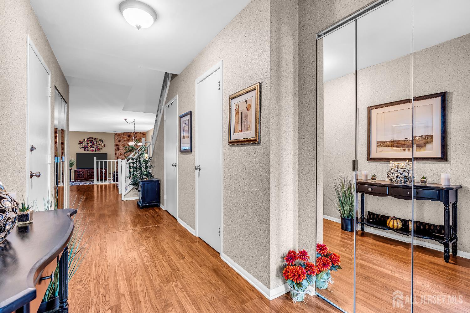 123 LEXINGTON Circle Image 4