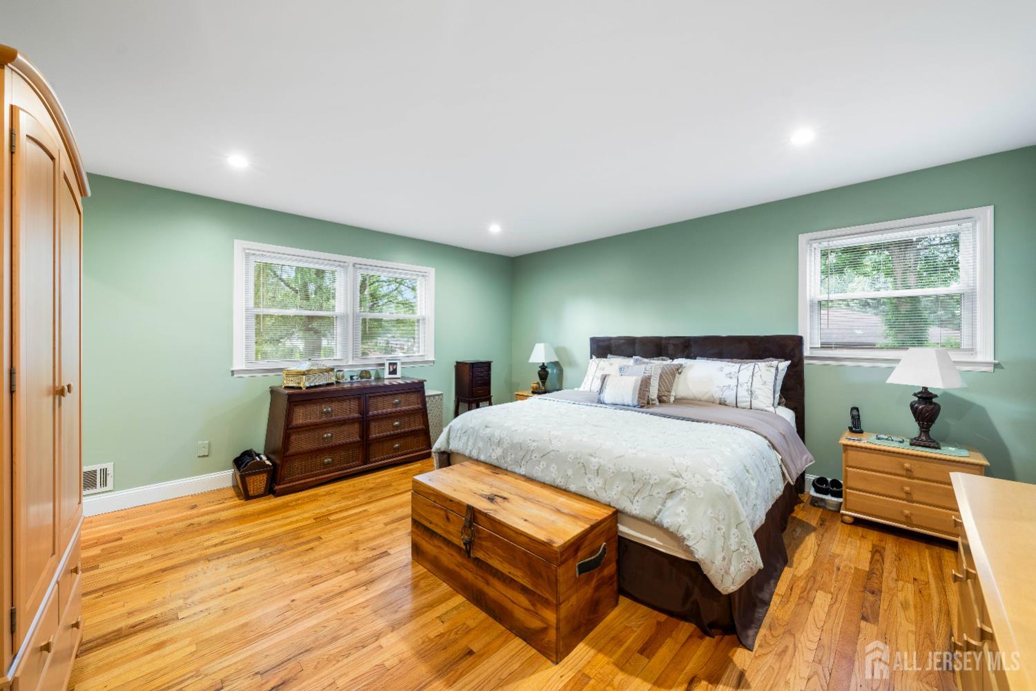 31 Runnymede Road, Colonia, NJ, 07067 image 15