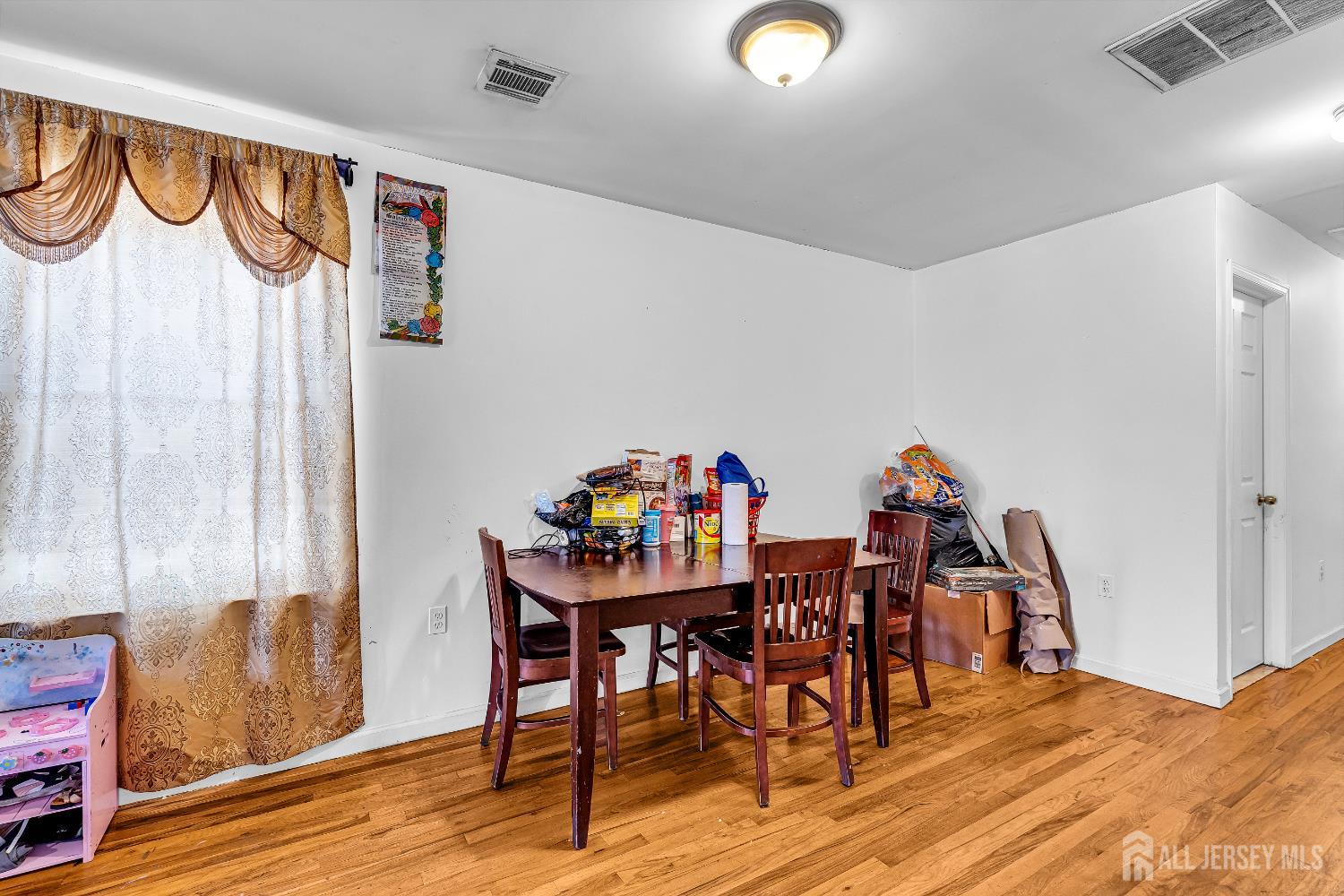 544 Broadway Image 5
