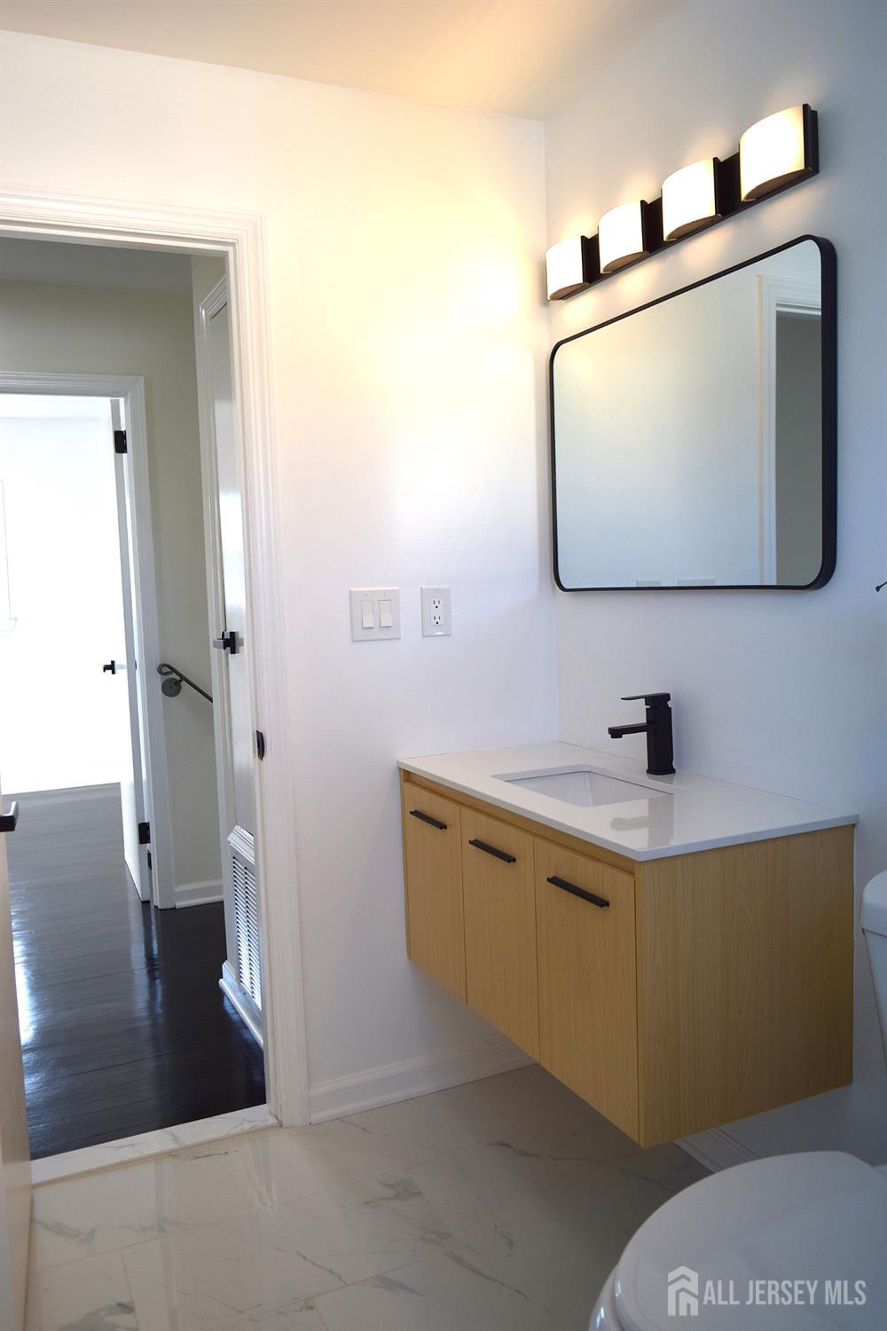 42 Roosevelt Avenue, Colonia, NJ, 07067 image 24