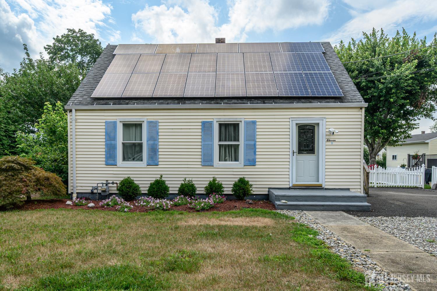 11 Weamaconk Drive, Englishtown, NJ, 07726