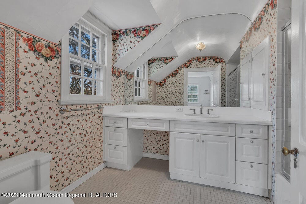 911 Middletown Lincroft Road, Middletown, NJ, 07748 image 8