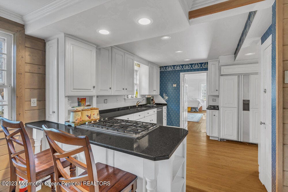 911 Middletown Lincroft Road, Middletown, NJ, 07748 image 19