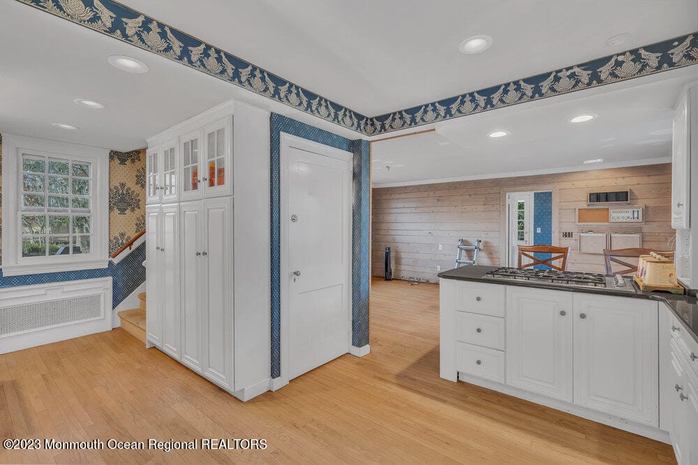 911 Middletown Lincroft Road, Middletown, NJ, 07748 image 21