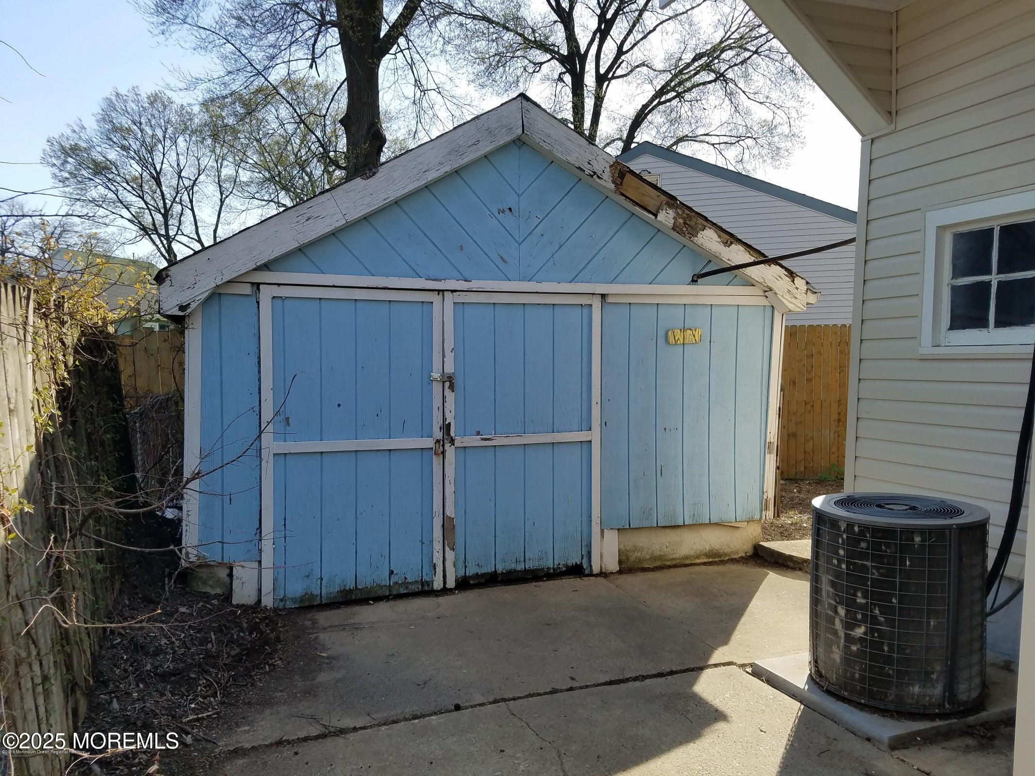 32 Lakewood Avenue Image 4