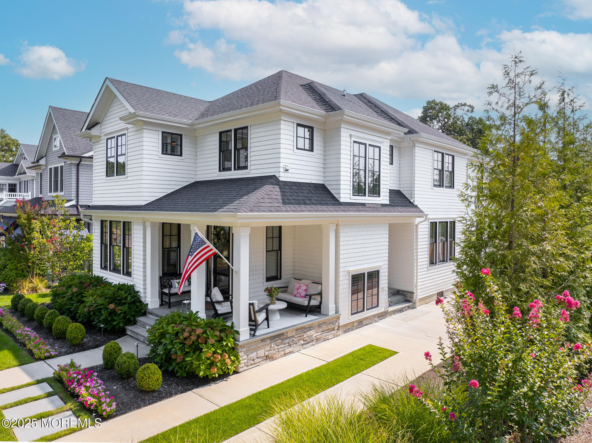 609 Sussex Avenue Image 3