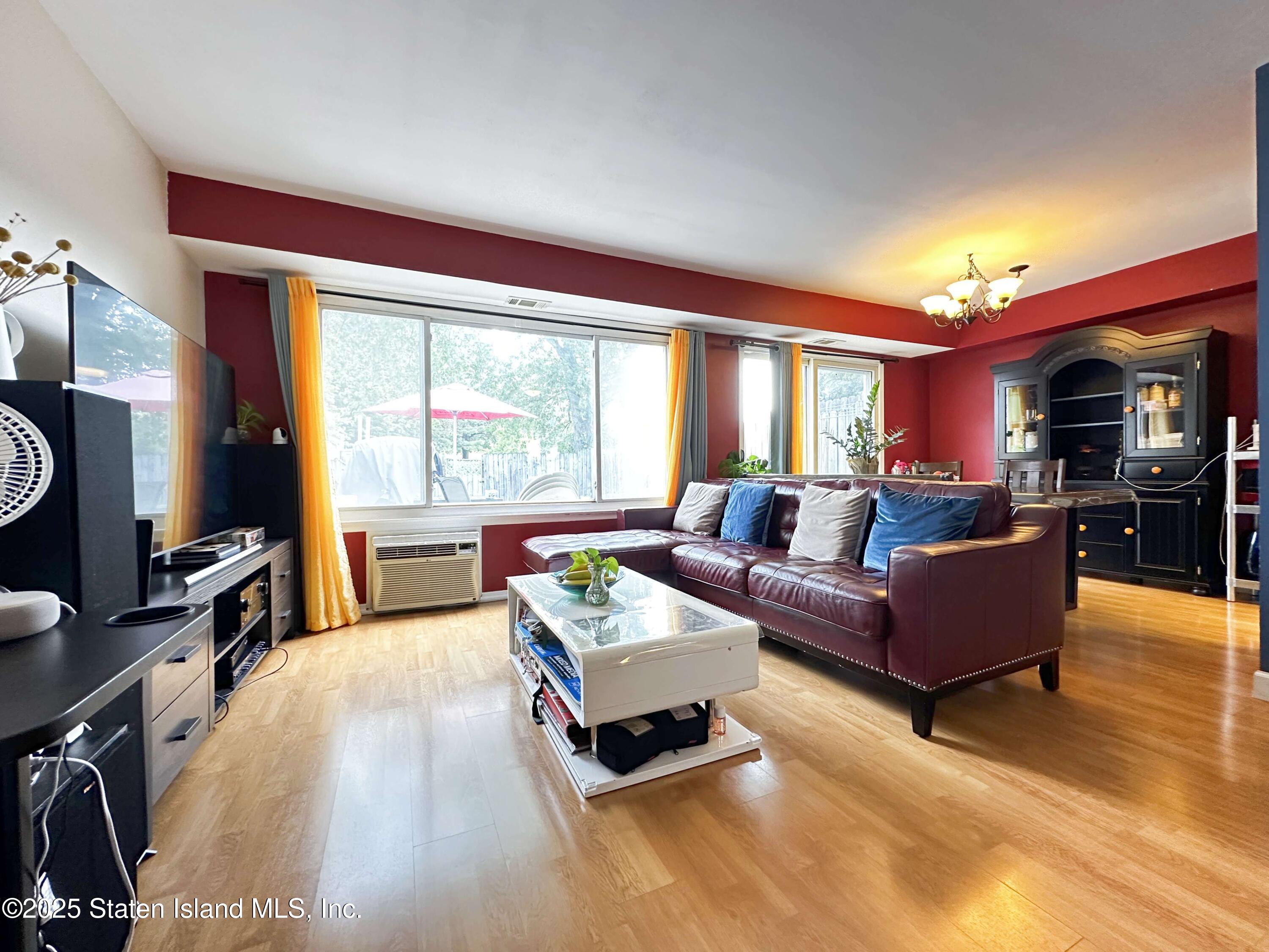 163 Hampton Green, Staten Island, NY, 10312 image 7