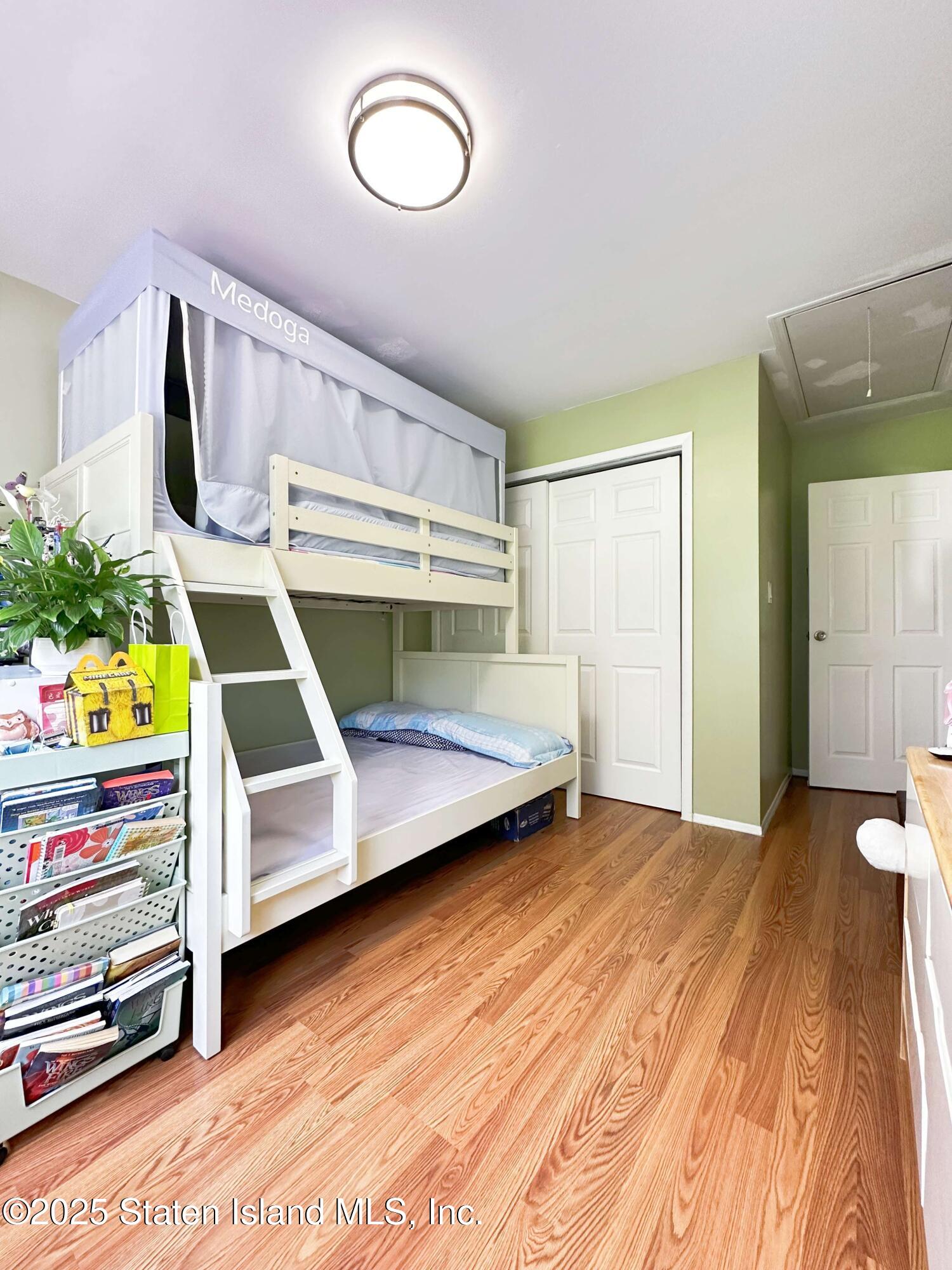 163 Hampton Green, Staten Island, NY, 10312 image 14