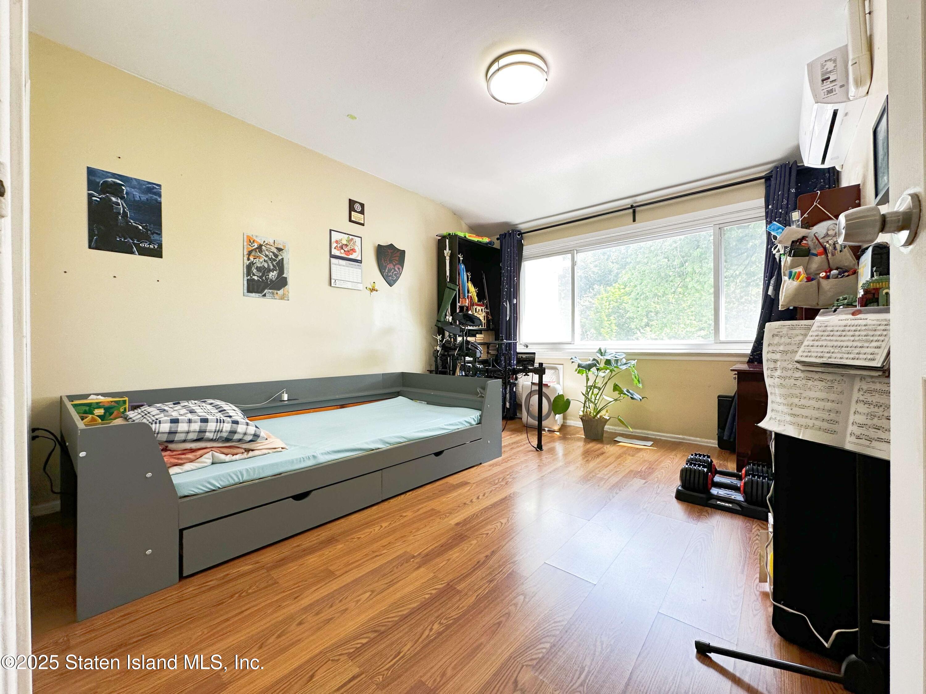 163 Hampton Green, Staten Island, NY, 10312 image 15