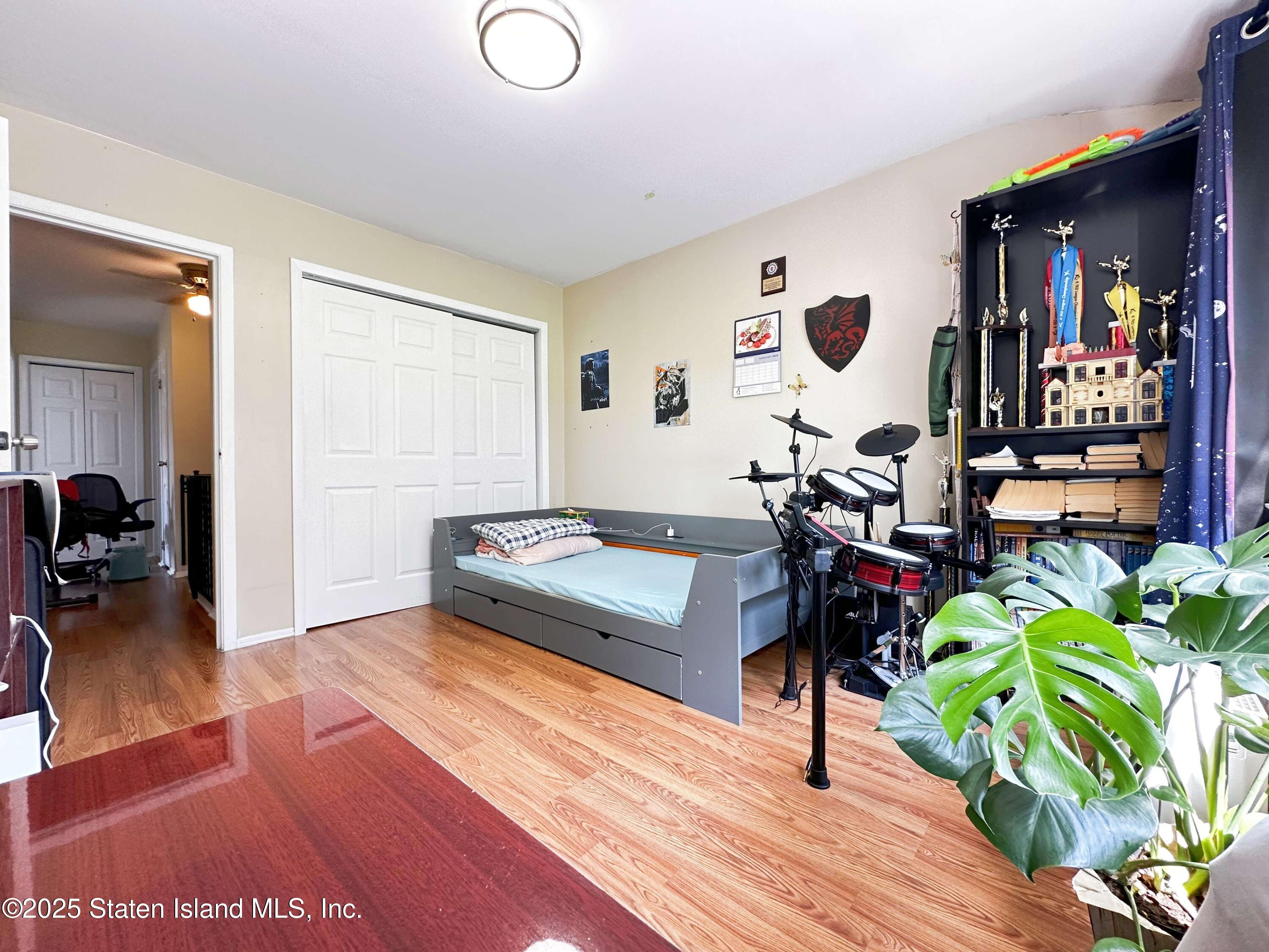 163 Hampton Green, Staten Island, NY, 10312 image 16