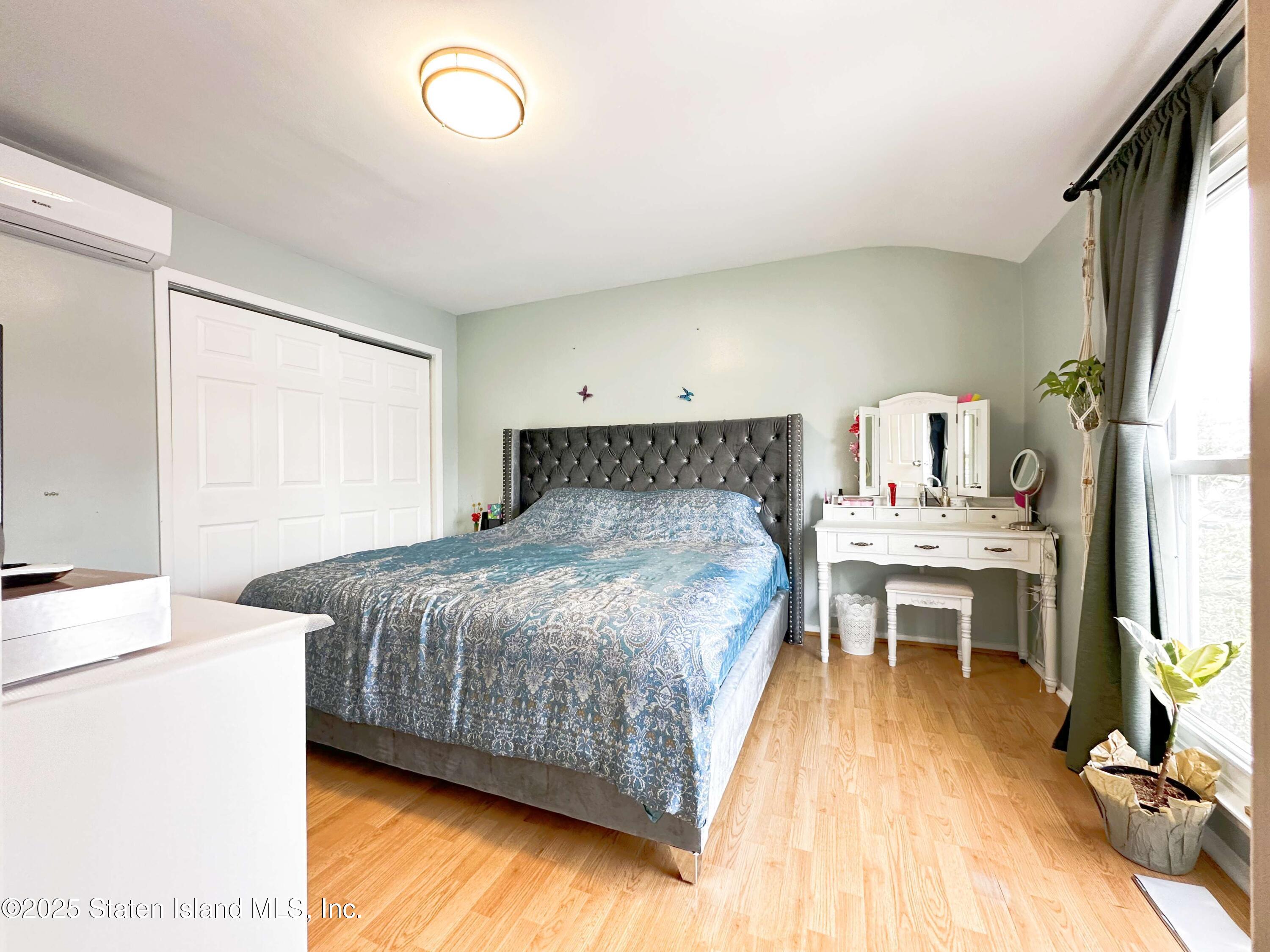 163 Hampton Green, Staten Island, NY, 10312 image 18
