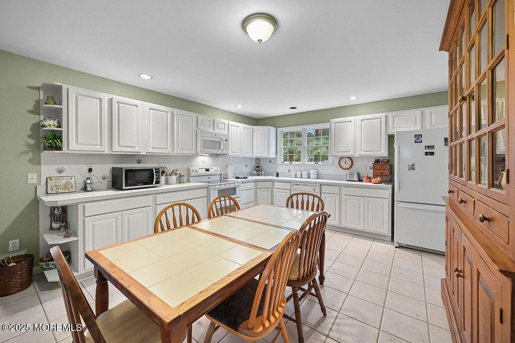 42 Beechwood Terrace, Matawan, NJ, 07747 image 31