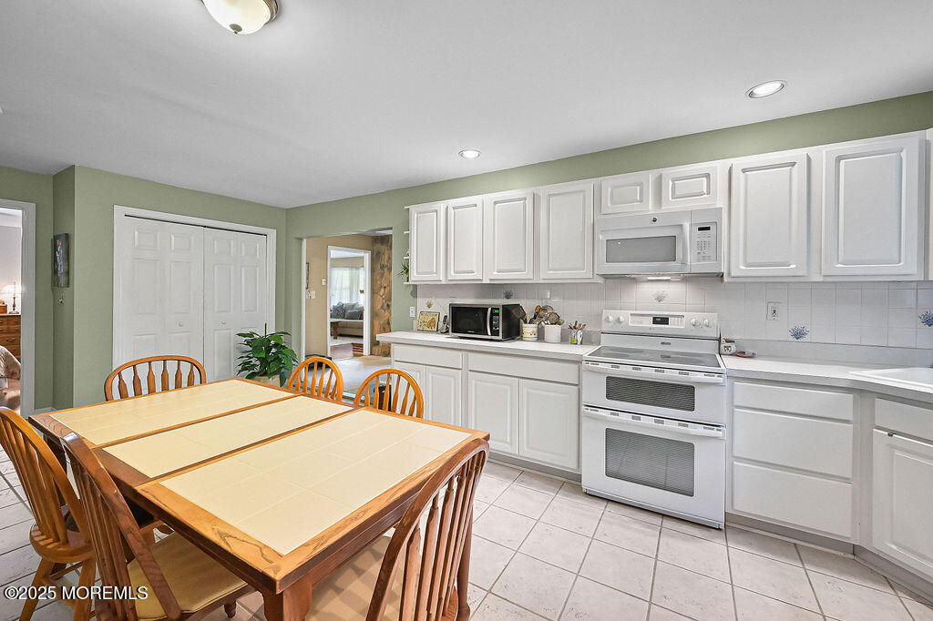 42 Beechwood Terrace, Matawan, NJ, 07747 image 34