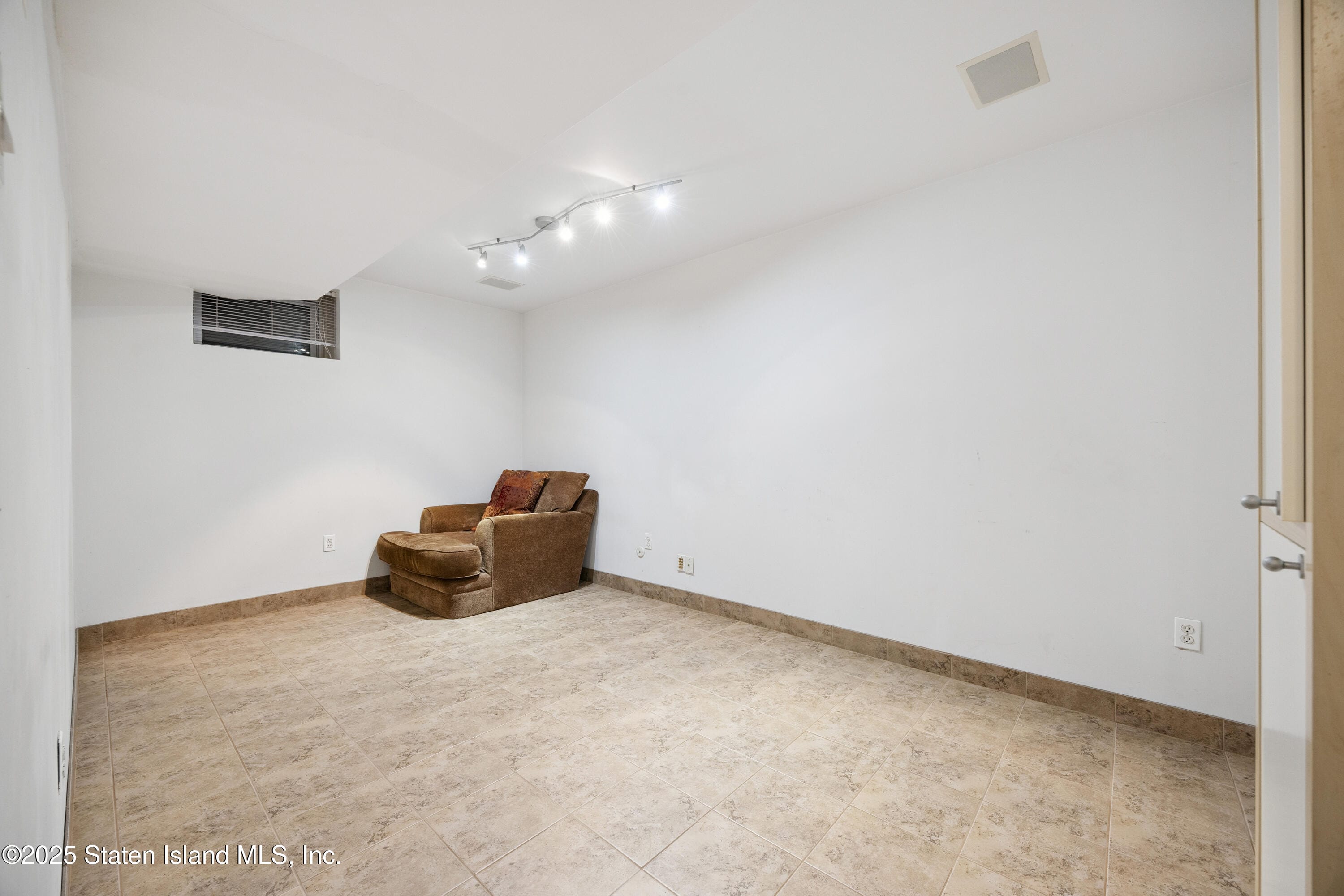 523 Greaves Avenue, Staten Island, NY, 10308 image 34