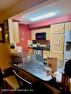 75 Essex Drive 2d Image 3