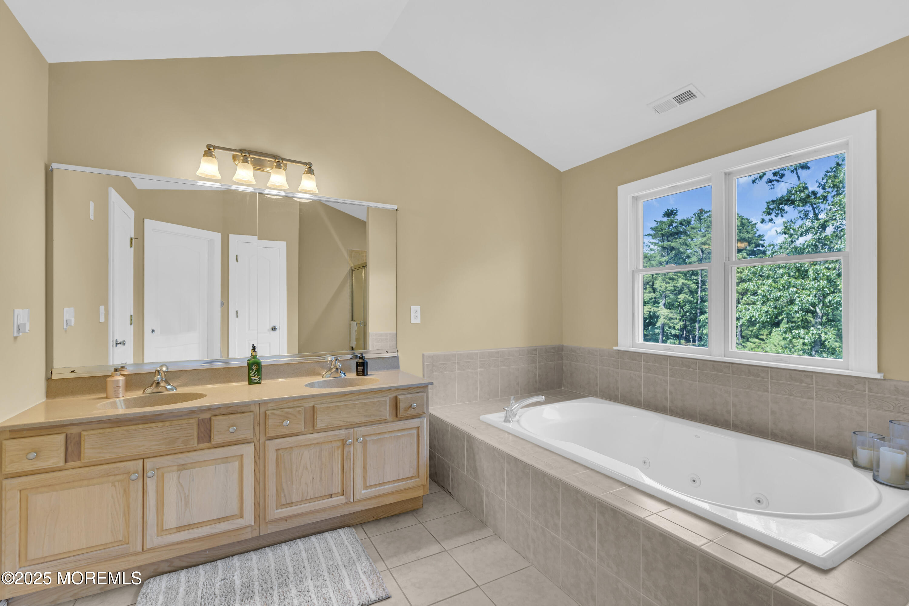 10 Biscayne Court, Jackson, NJ, 08527 image 24