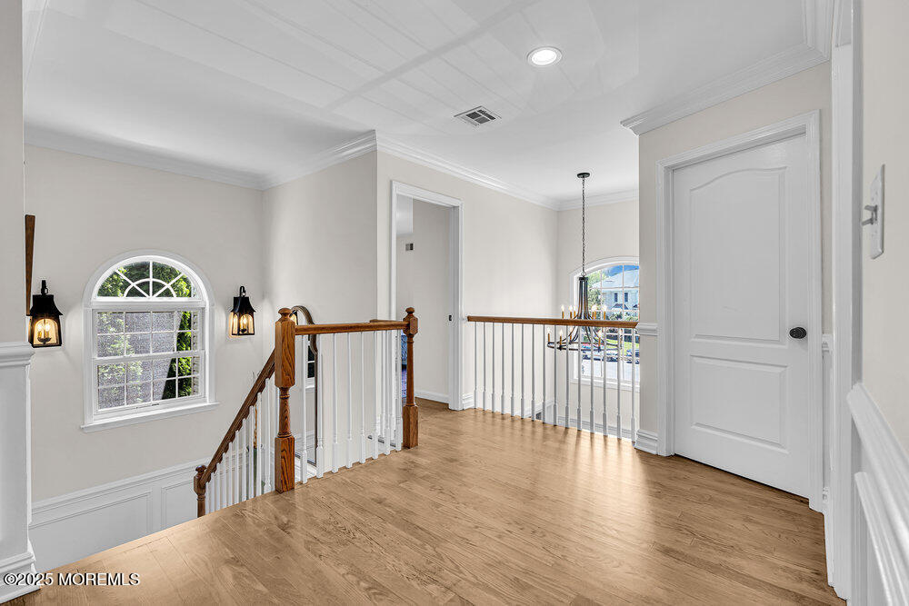 101 Taft Court Image 3