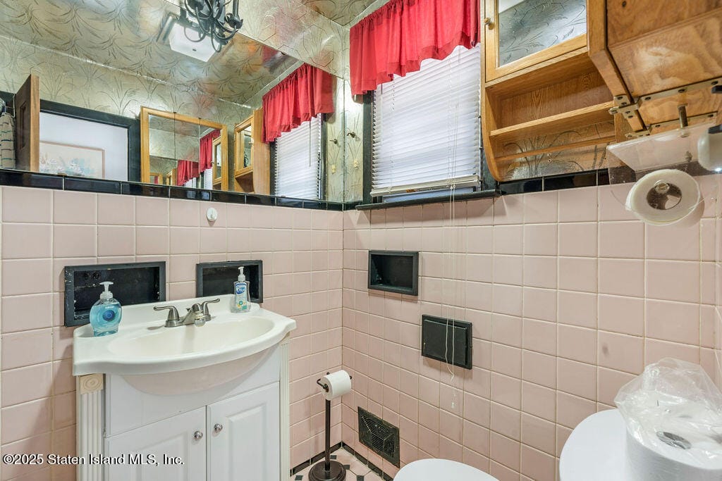 282 Seaview Avenue, Staten Island, NY, 10305 image 14
