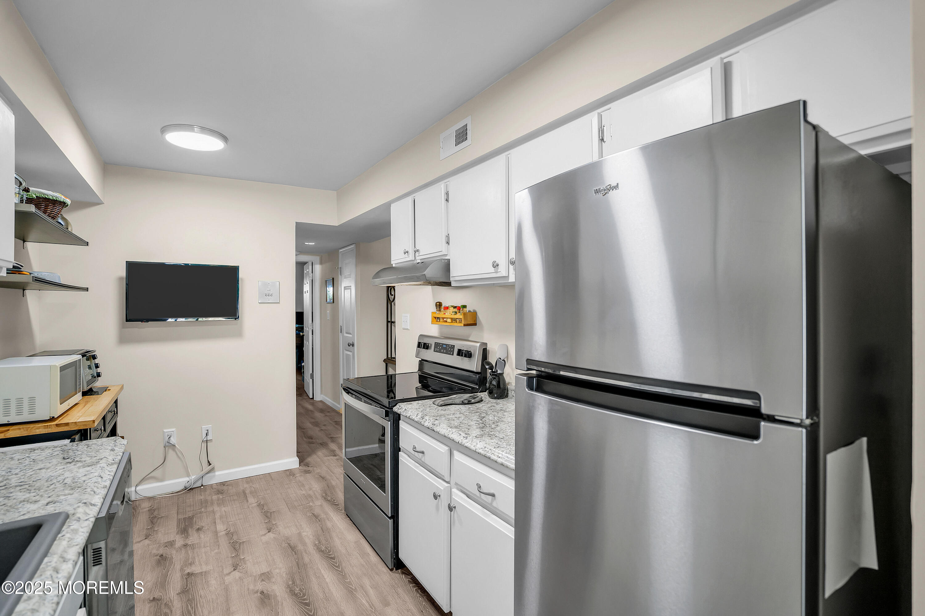 200 Portland Road E4, Highlands, NJ, 07732 image 15