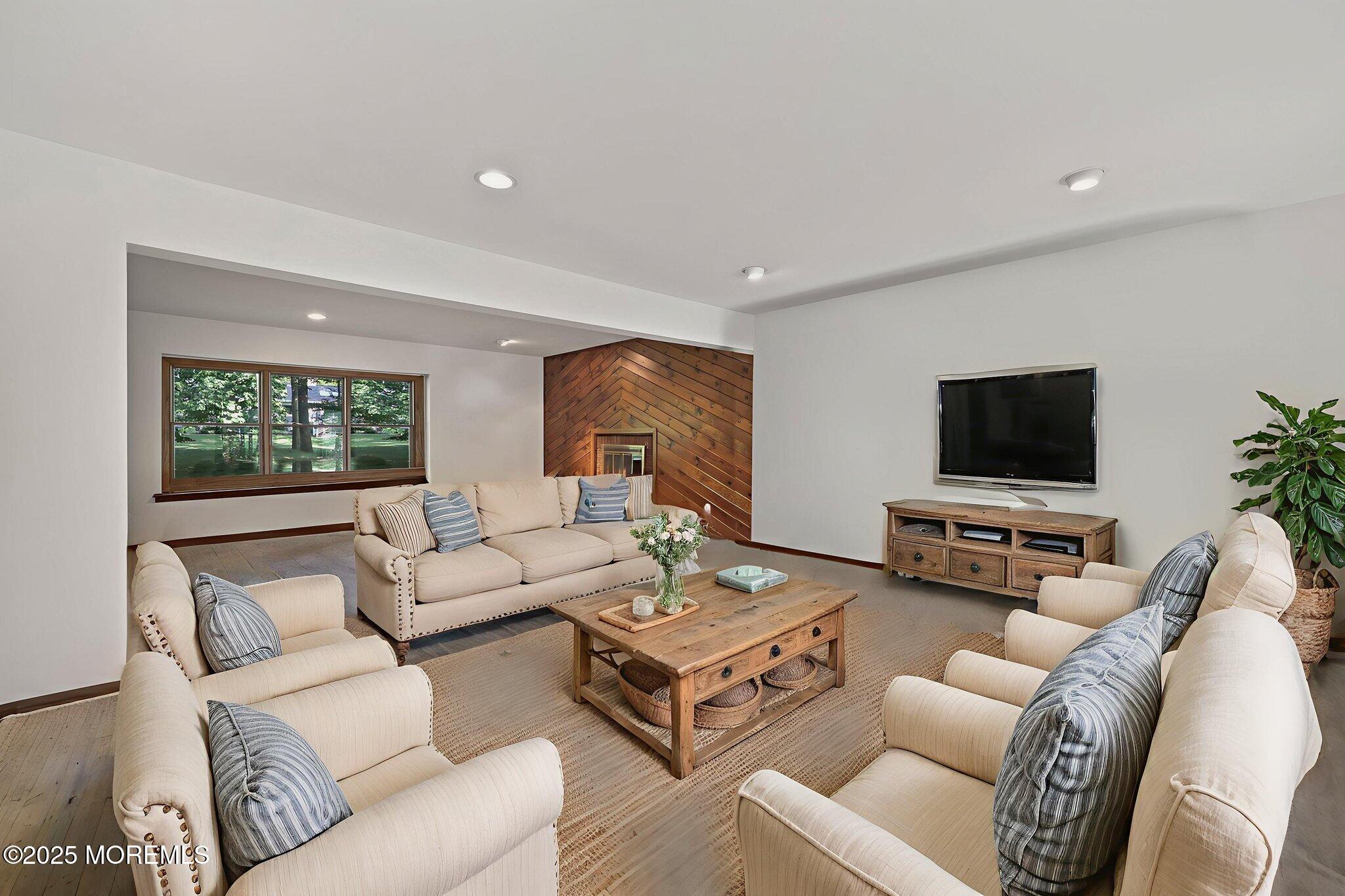 38 Pine Street, Lincroft, NJ, 07738 image 12