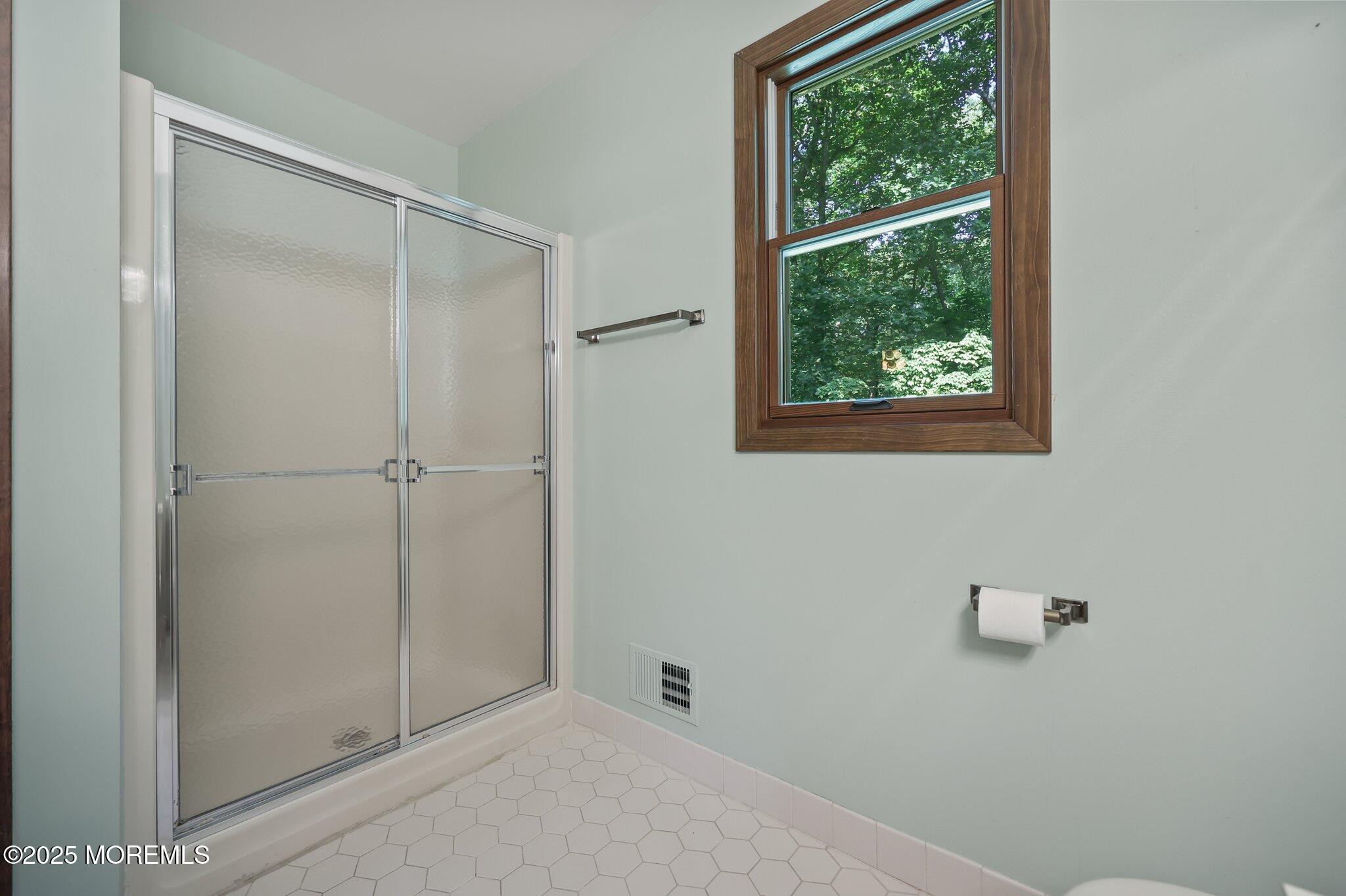 38 Pine Street, Lincroft, NJ, 07738 image 28