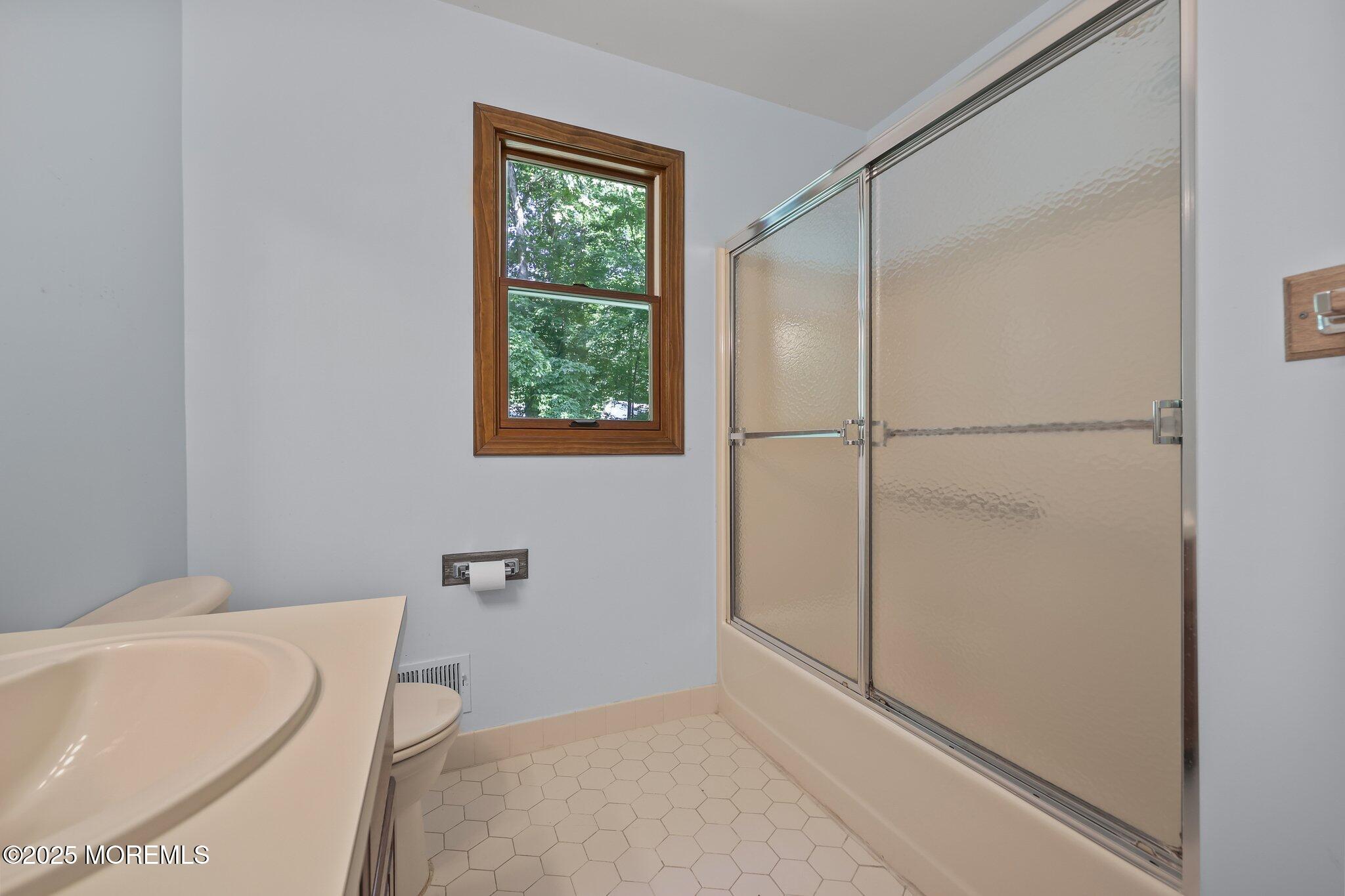 38 Pine Street, Lincroft, NJ, 07738 image 32