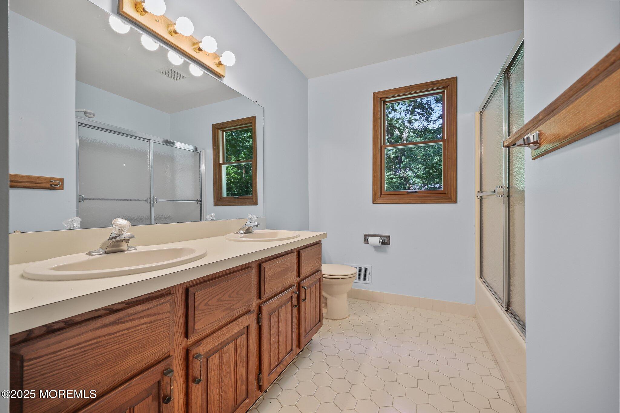 38 Pine Street, Lincroft, NJ, 07738 image 33