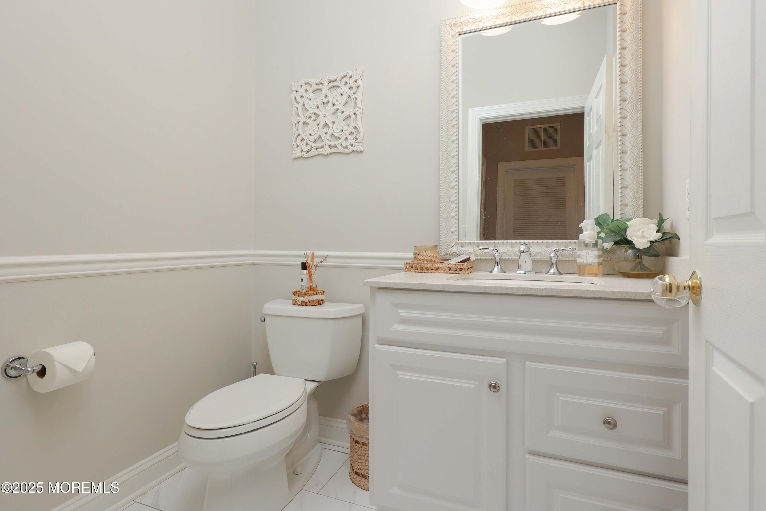 408 April Way, Middletown, NJ, 07748 image 27