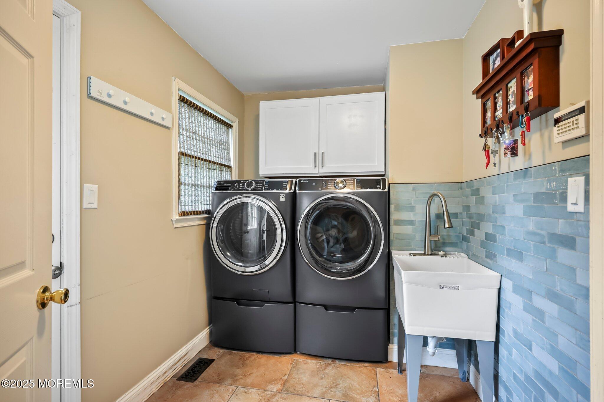 2 Independence Drive, Aberdeen, NJ, 07747 image 20