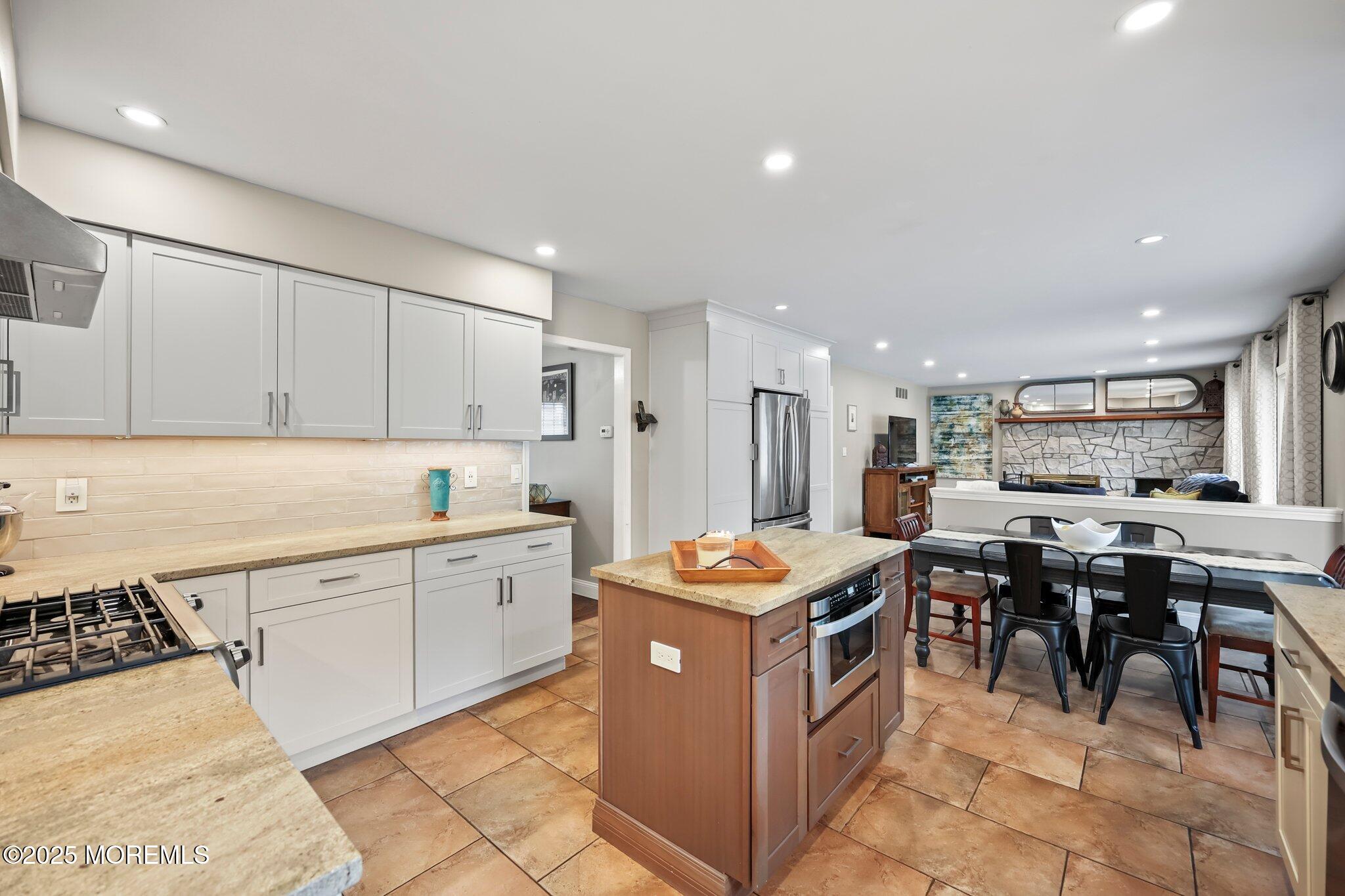 2 Independence Drive, Aberdeen, NJ, 07747 image 15