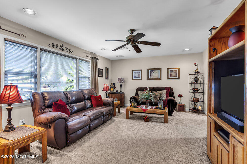 841 Raleigh Drive Image 4