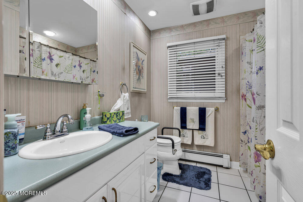 841 Raleigh Drive, Toms River, NJ, 08753 image 25