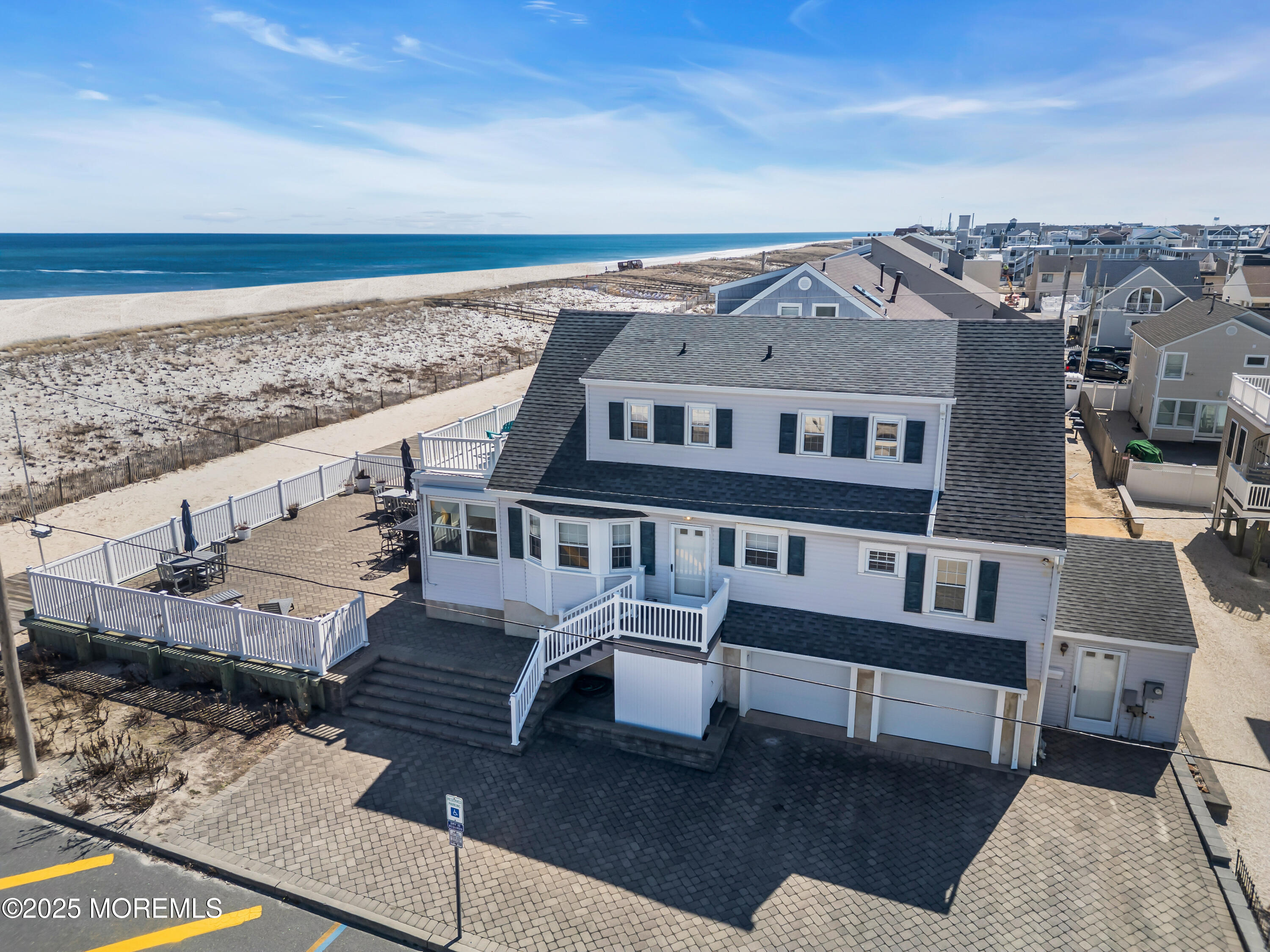 2400 Ocean Front Image 3