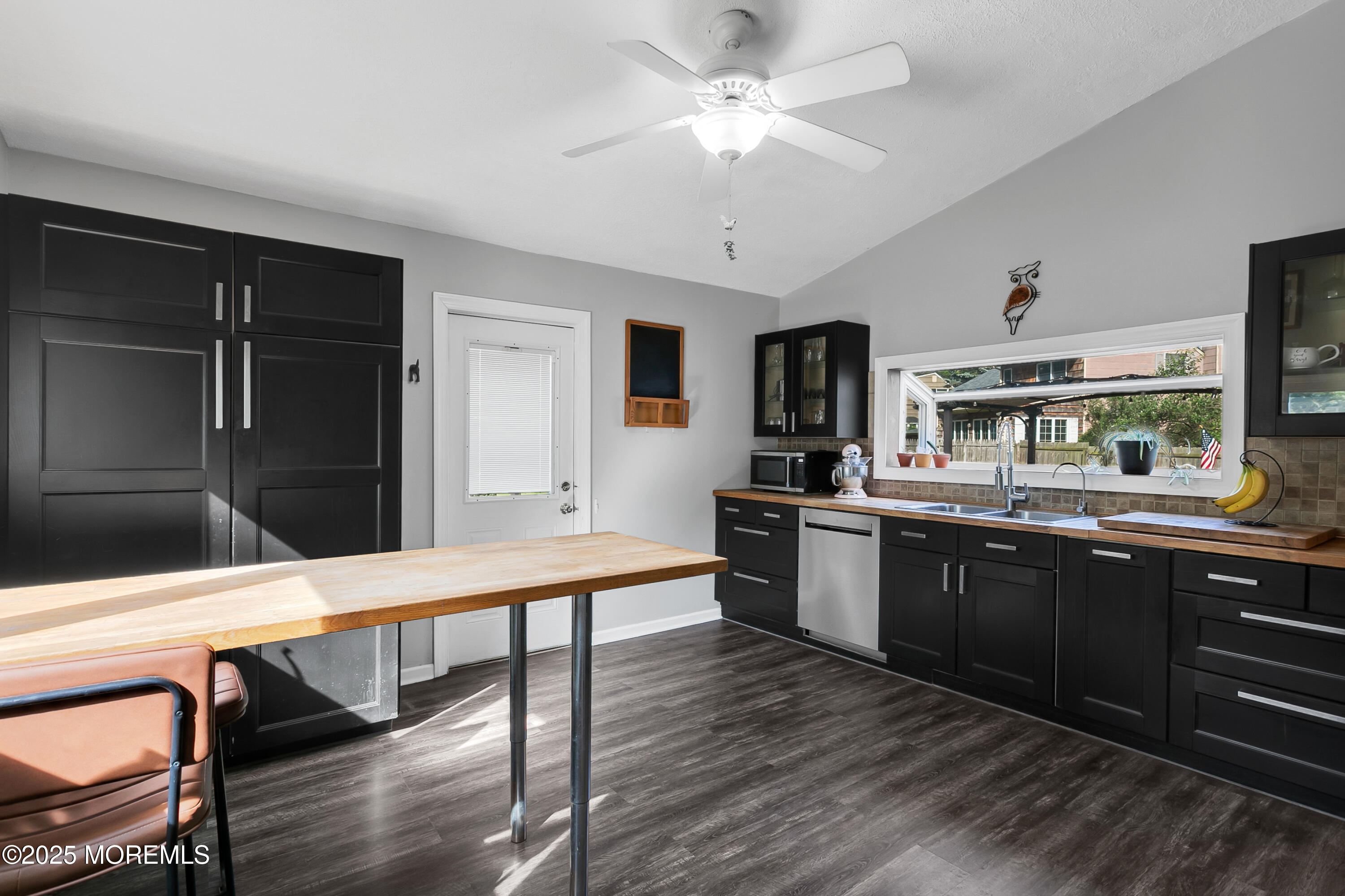 11 Woodside Drive, Red Bank, NJ, 07701 image 16