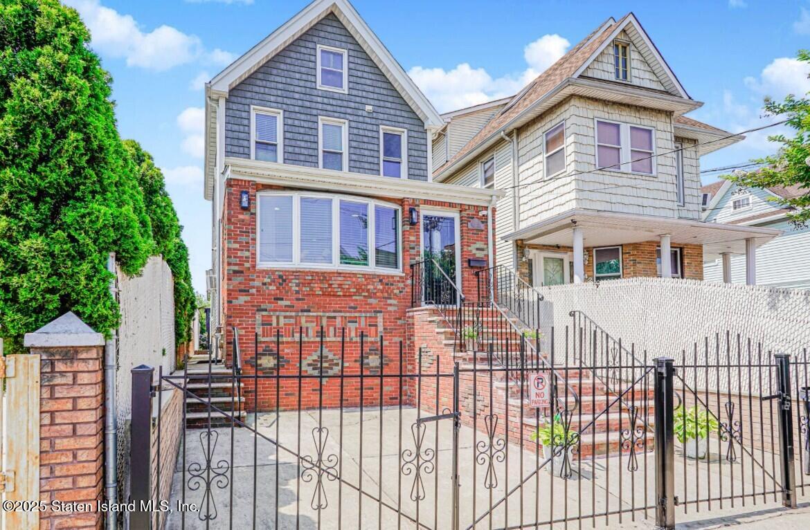 938 Post Avenue Image 2