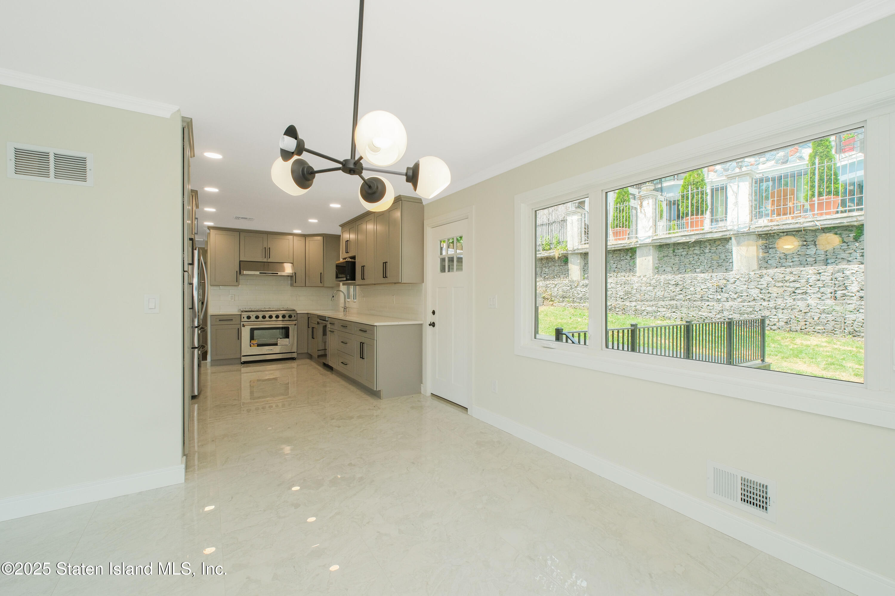 113 Longview Road, Staten Island, NY, 10304 image 17