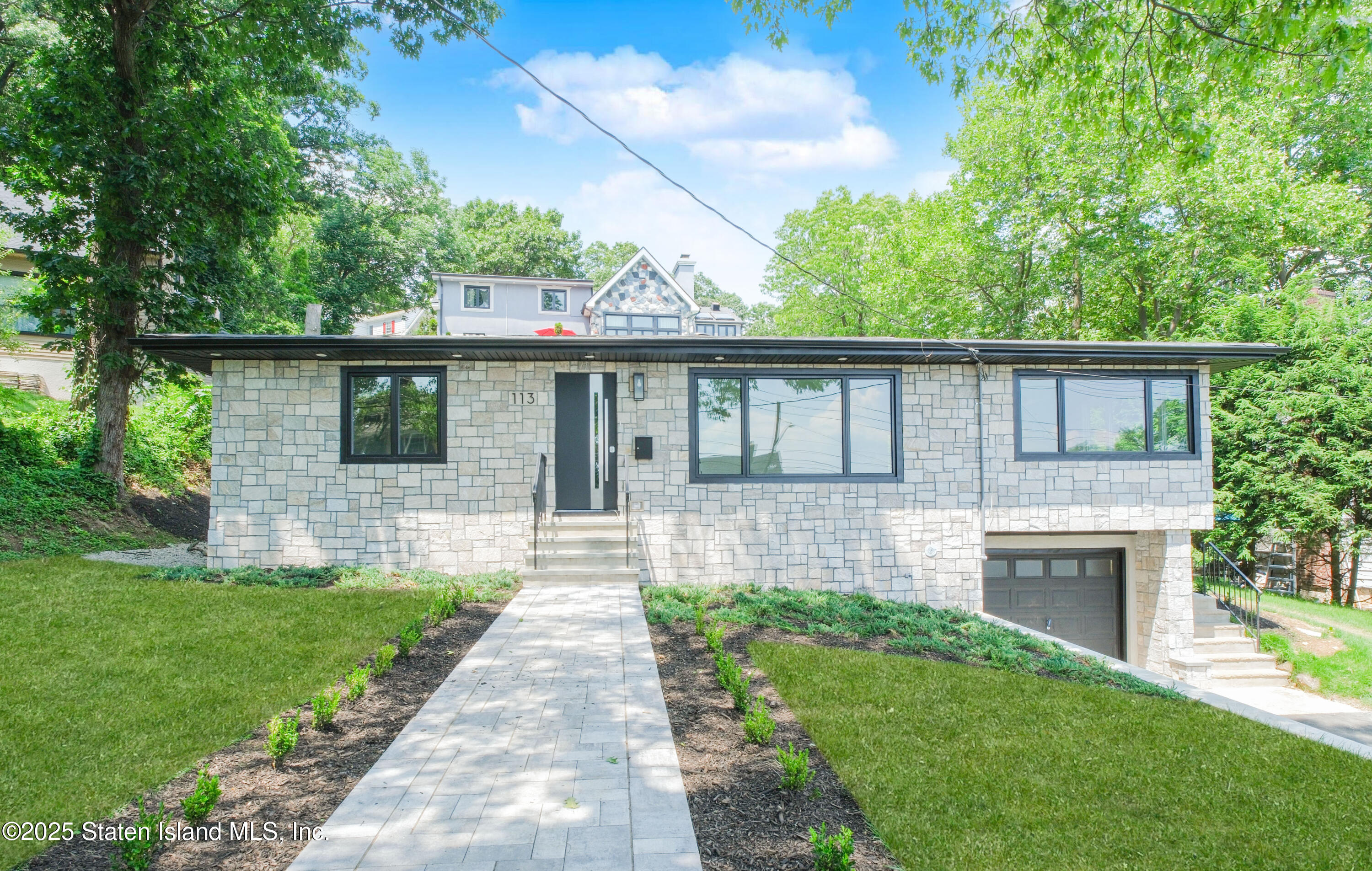 113 Longview Road, Staten Island, NY, 10304