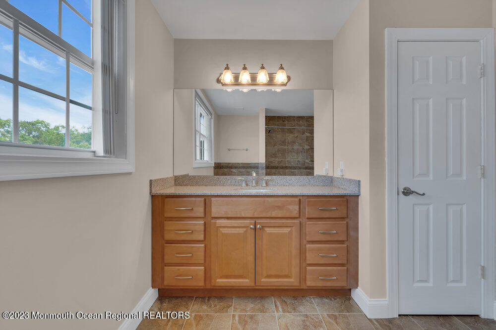 25 Merion Lane, Jackson, NJ, 08527 image 63