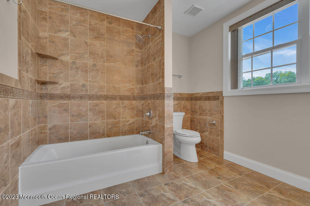25 Merion Lane, Jackson, NJ, 08527 image 64