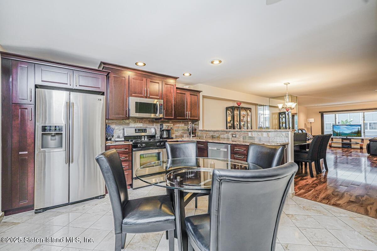 182 Pembrook Loop, Staten Island, NY, 10309 image 11