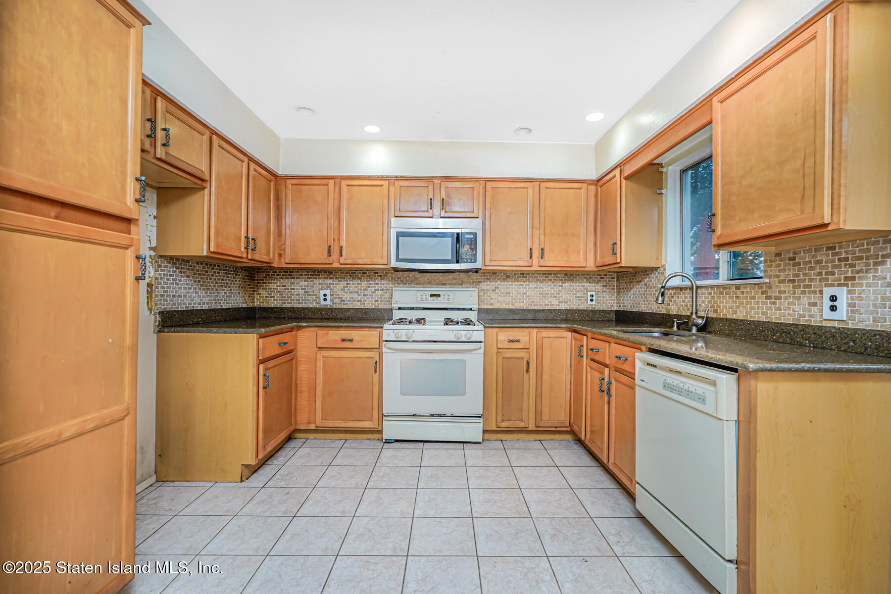 23 Caswell Lane, Staten Island, NY, 10314 image 15