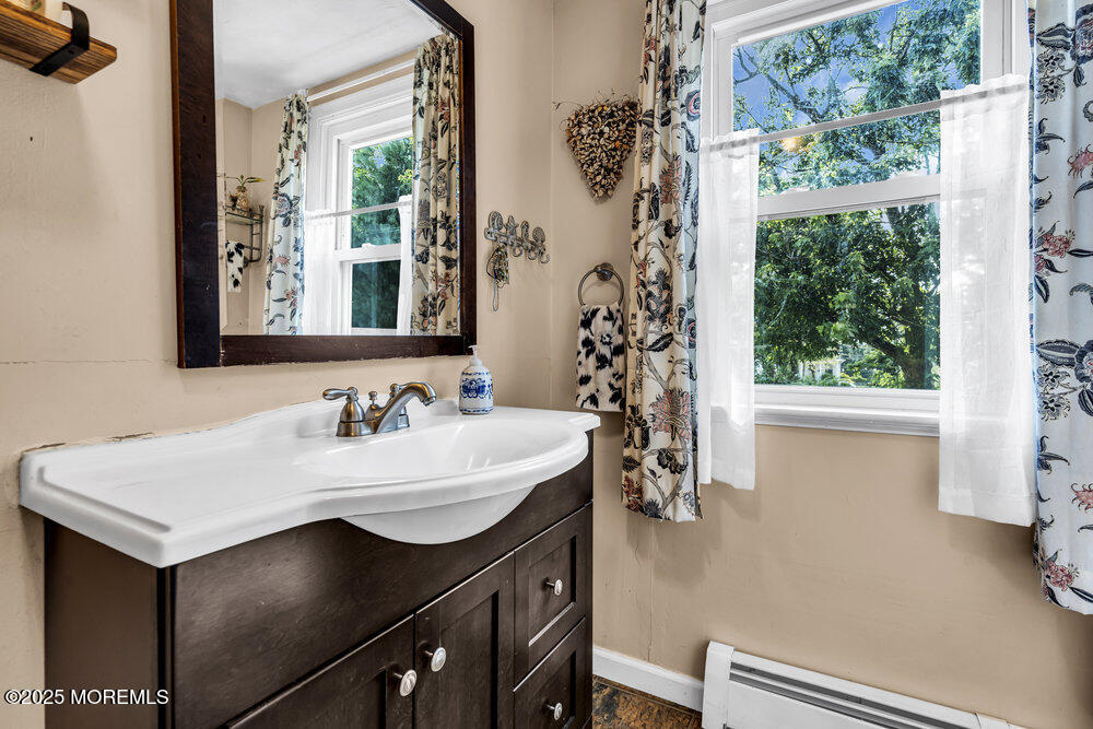 194 Washington Street, Keyport, NJ, 07735 image 22