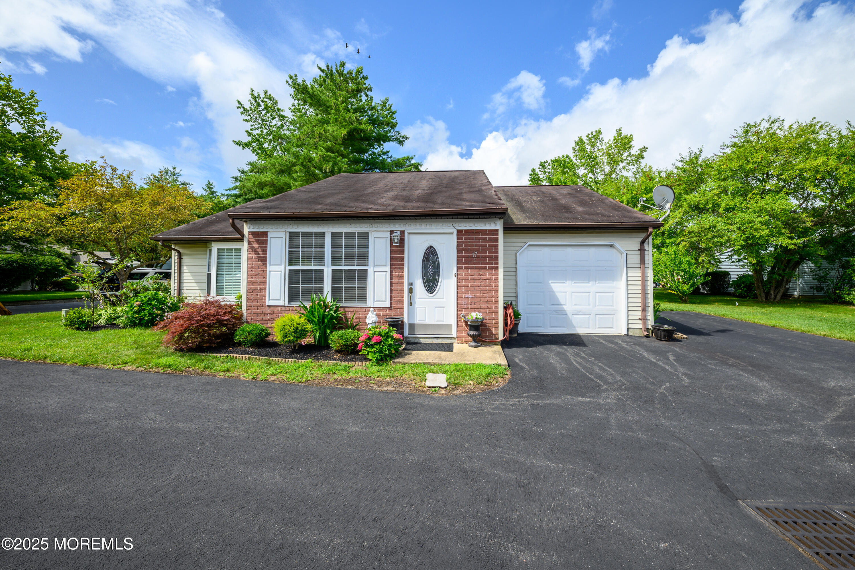 17 Linton Close 1000, Freehold, NJ, 07728