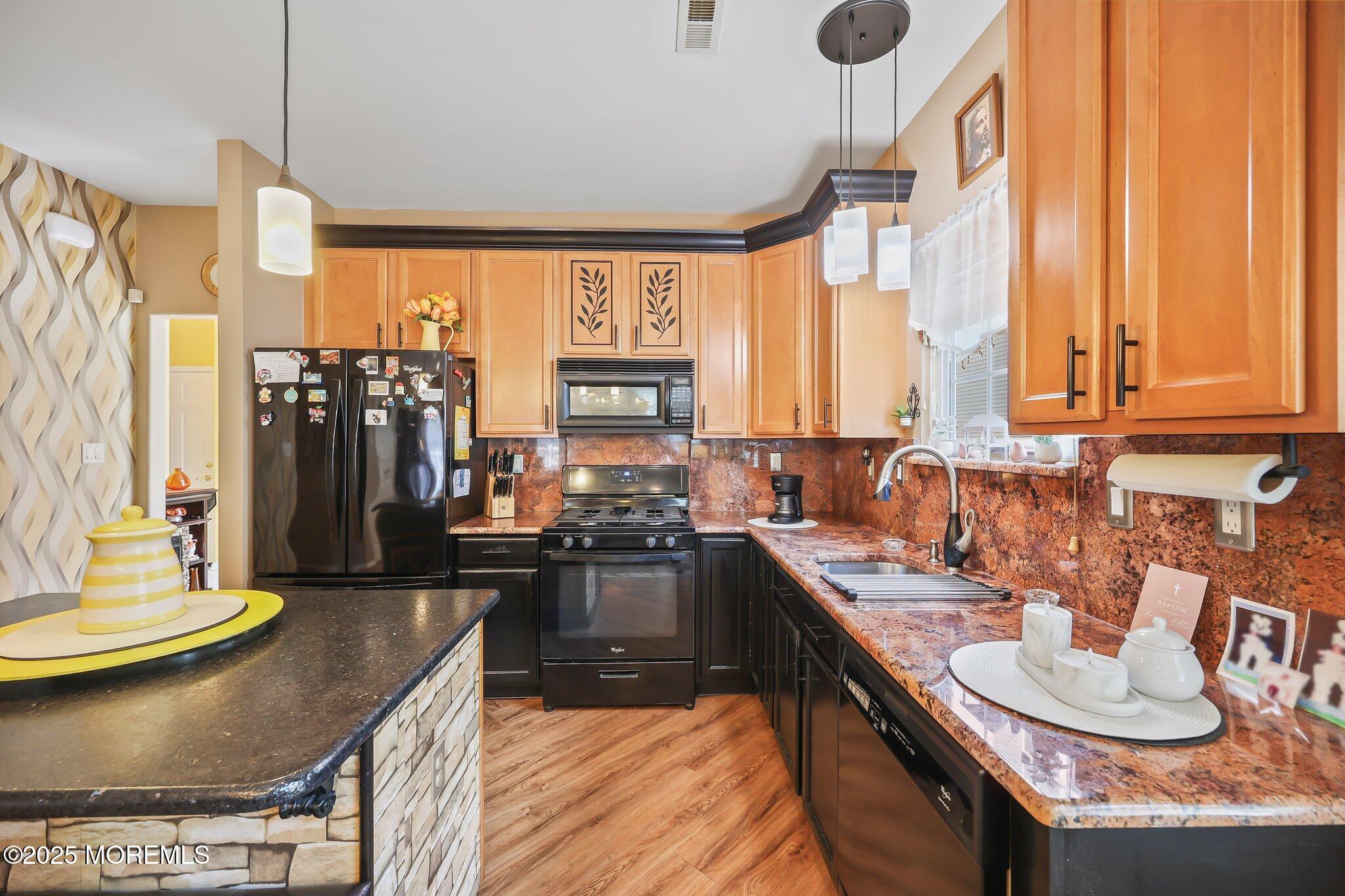 47 Gainsborough Court, Manalapan, NJ, 07726 image 15