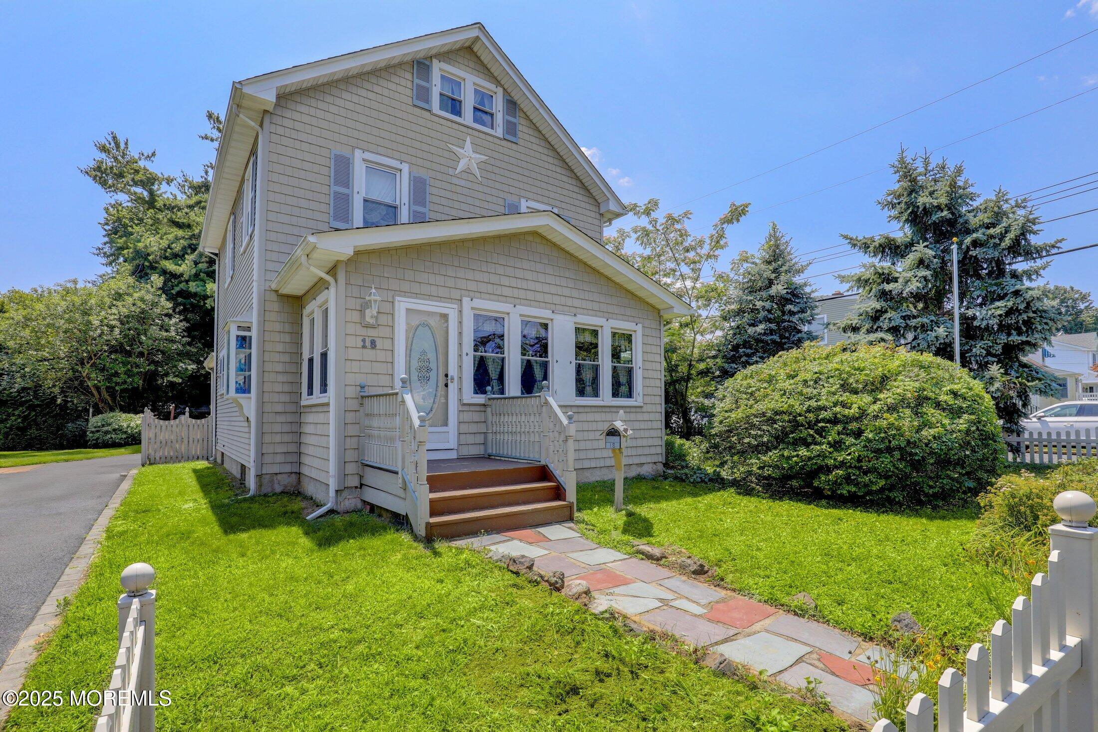 18 Holly Street Image 1