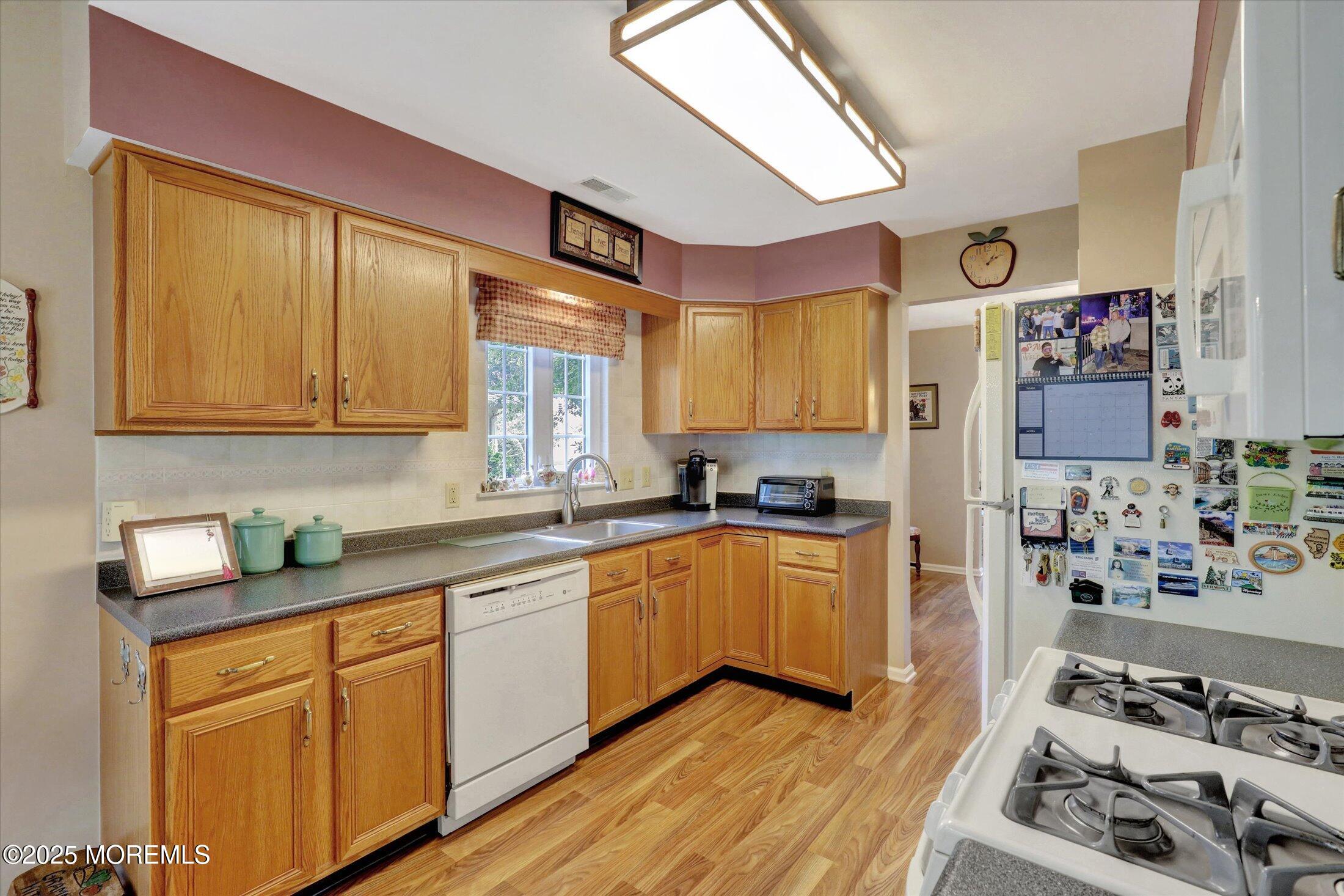 6 Thatcher Court, Jackson, NJ, 08527 image 18