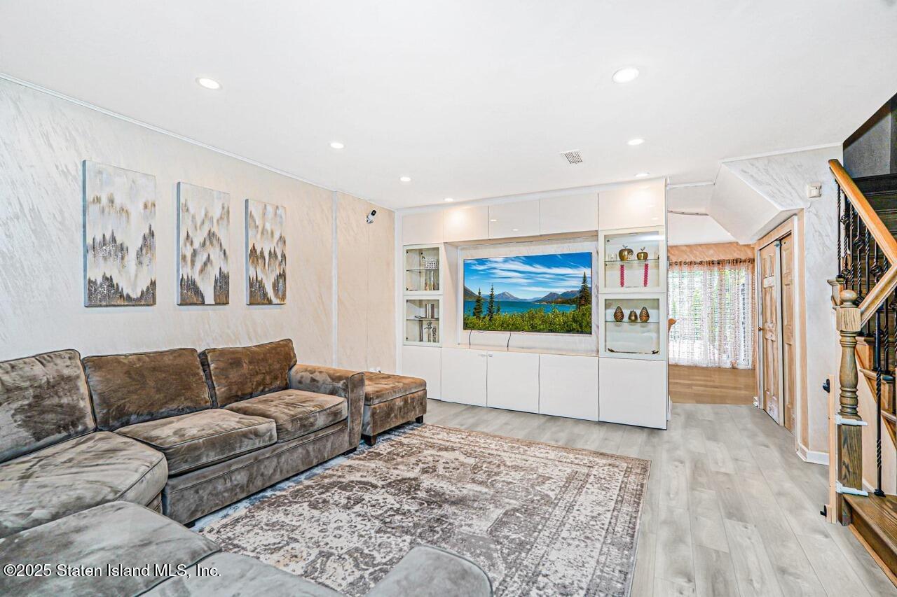 89 Alan Loop, Staten Island, NY, 10304 image 7
