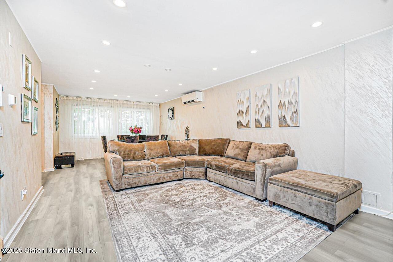89 Alan Loop, Staten Island, NY, 10304 image 10
