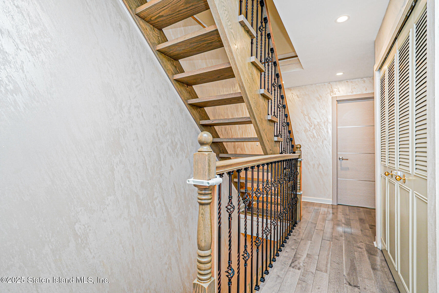 89 Alan Loop, Staten Island, NY, 10304 image 16