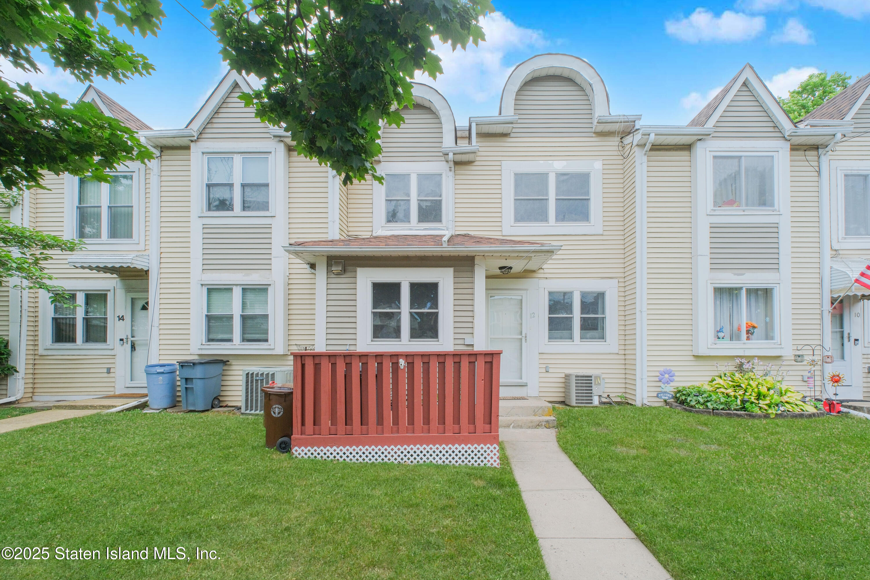 12 Grissom Avenue, Staten Island, NY, 10314
